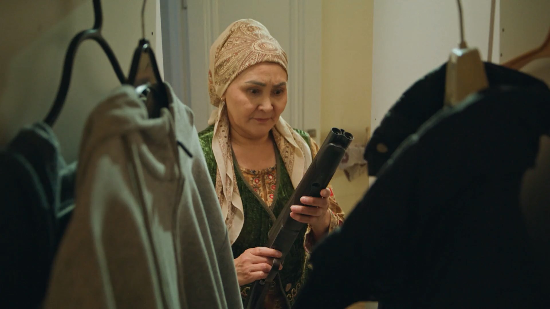 06.Молчание_2025.WEBRip 1080p.mkv_snapshot_12.56.000.jpg