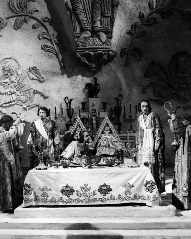 Как для советского кино строили соборы и создавали чудовищ 